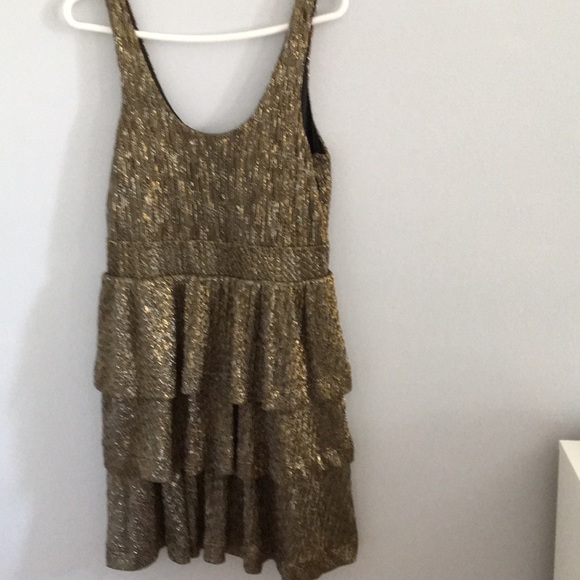 H&M Dresses & Skirts - Gold sleeveless dress H&M Dresses & Skirts - Gold sleeveless dress